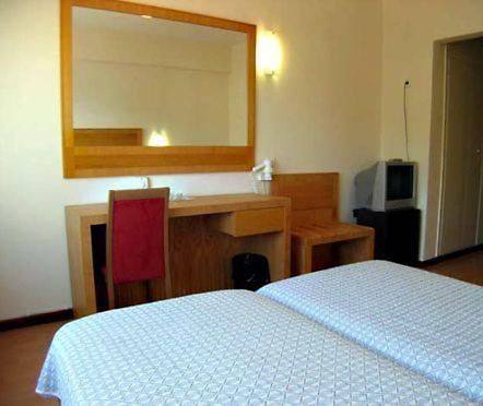 Diana Hotel Chios Town Ngoại thất bức ảnh